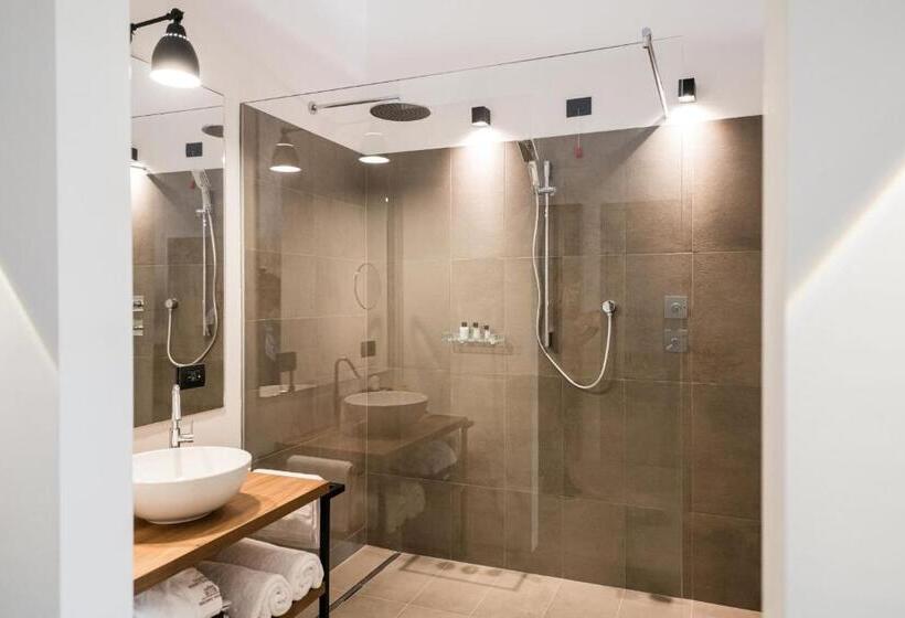 اتاق لوکس, Castel Hortenberg