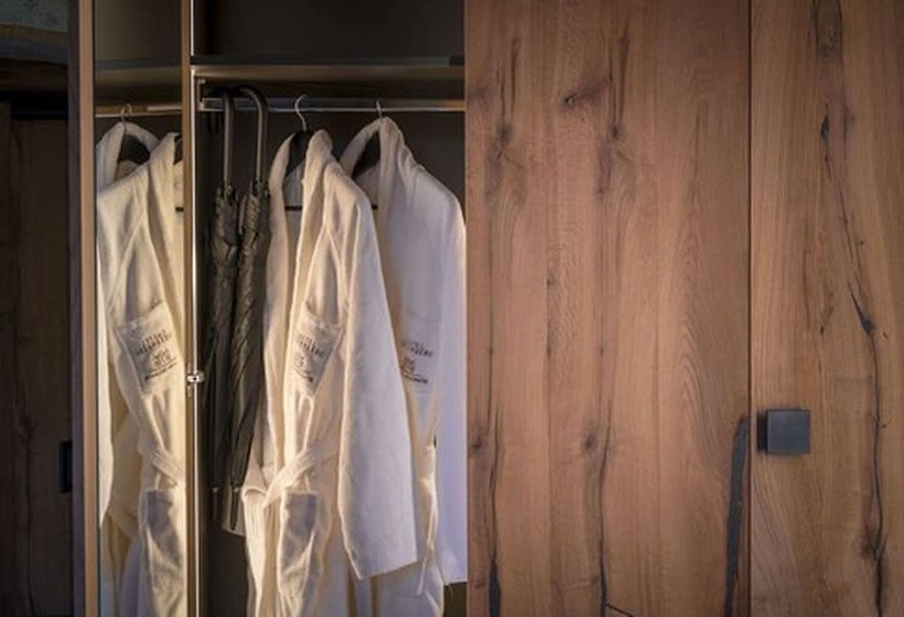 سوییت جونیور, Castel Hortenberg