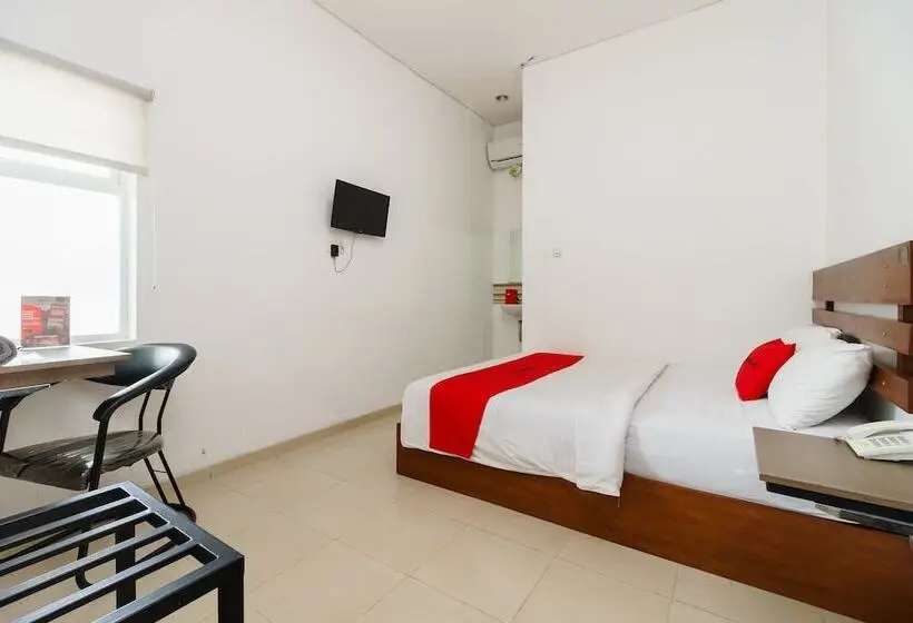 スタンダードルーム, Reddoorz Near Jembatan Siti Nurbaya Padang