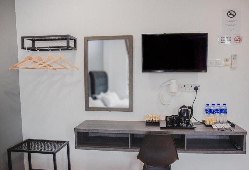 חדר משפחתי, Phoenix