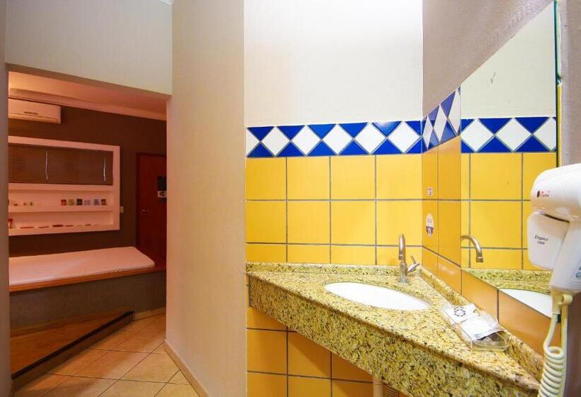 デラックスルーム, Oasis Motel