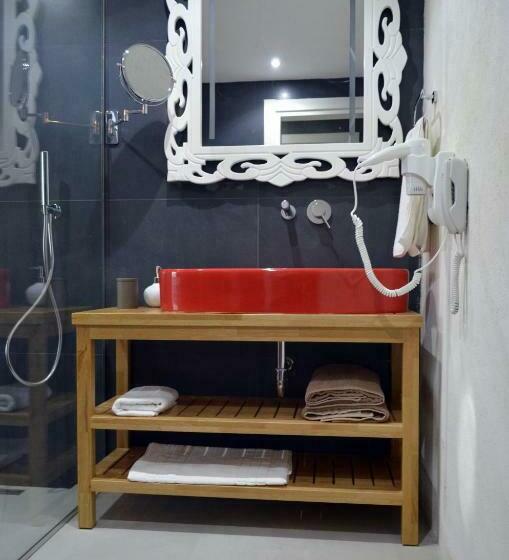 豪华海景房带阳台, Ferush Boutique