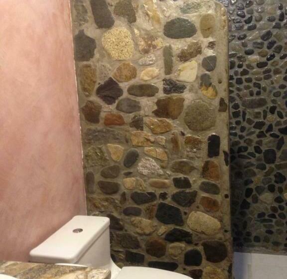 اتاق استاندارد با چشمانداز باغ, Intirumi Inn