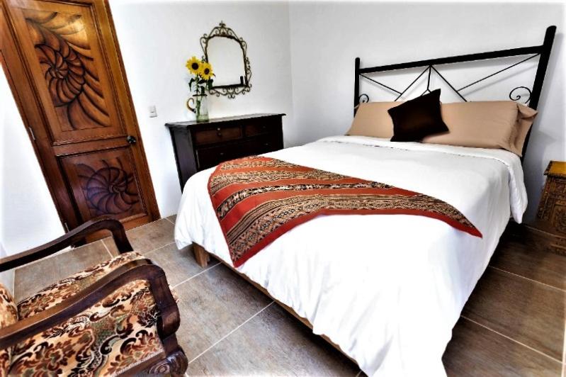 اتاق استاندارد با چشمانداز باغ, Intirumi Inn