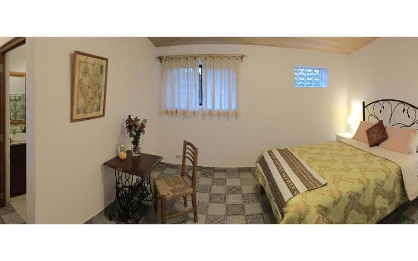 اتاق استاندارد با چشمانداز باغ, Intirumi Inn