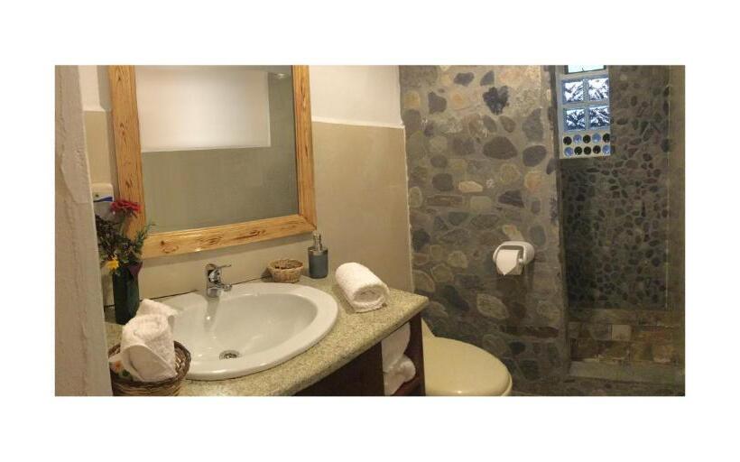 اتاق استاندارد با چشمانداز باغ, Intirumi Inn