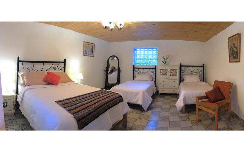 سوییت با چشمانداز باغ, Intirumi Inn