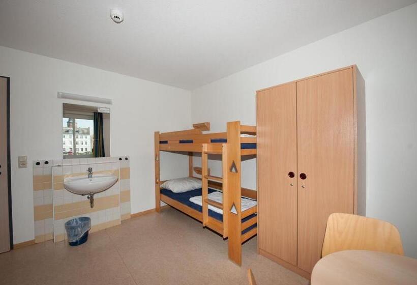 Семейный Номер, Jugendherberge Glückstadt