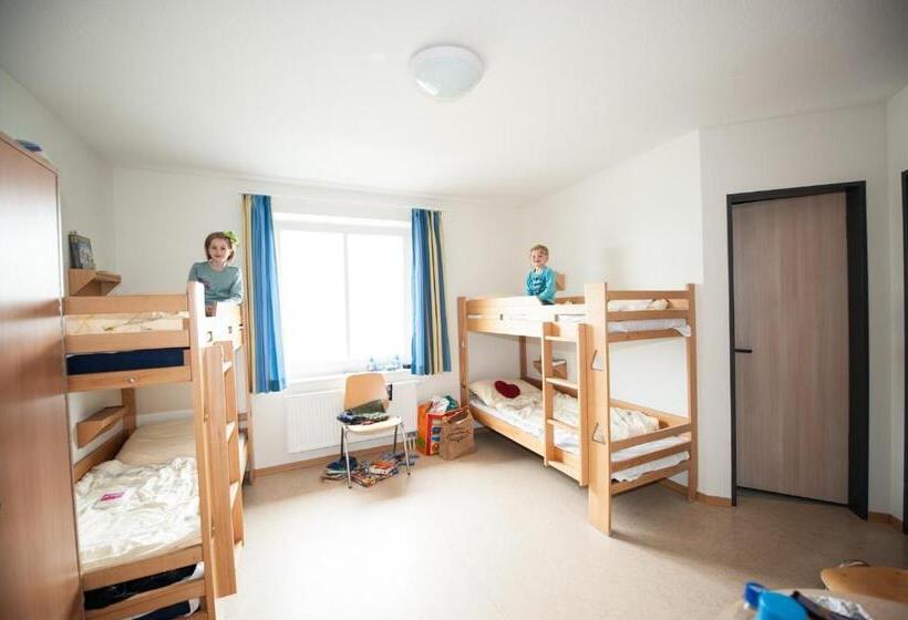 Семейный Номер, Jugendherberge Glückstadt