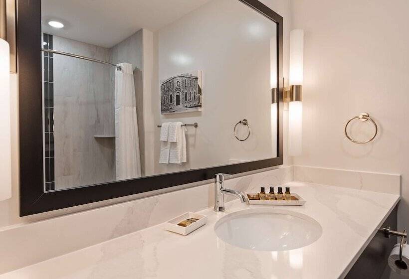 غرفه قياسيه سريرين مزدوجين, Best Western Plus Morden