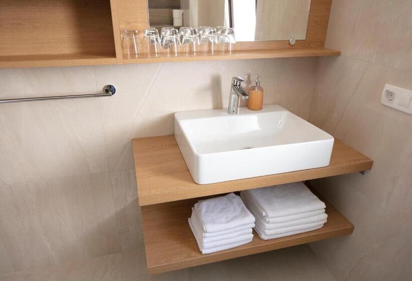 سوئیت با بالکن, Guesthouse Turšič
