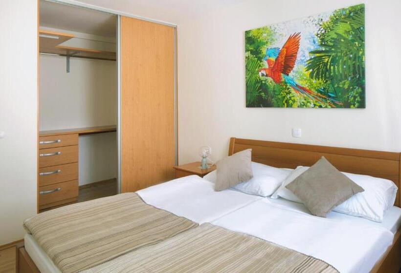 سوئیت با بالکن, Guesthouse Turšič