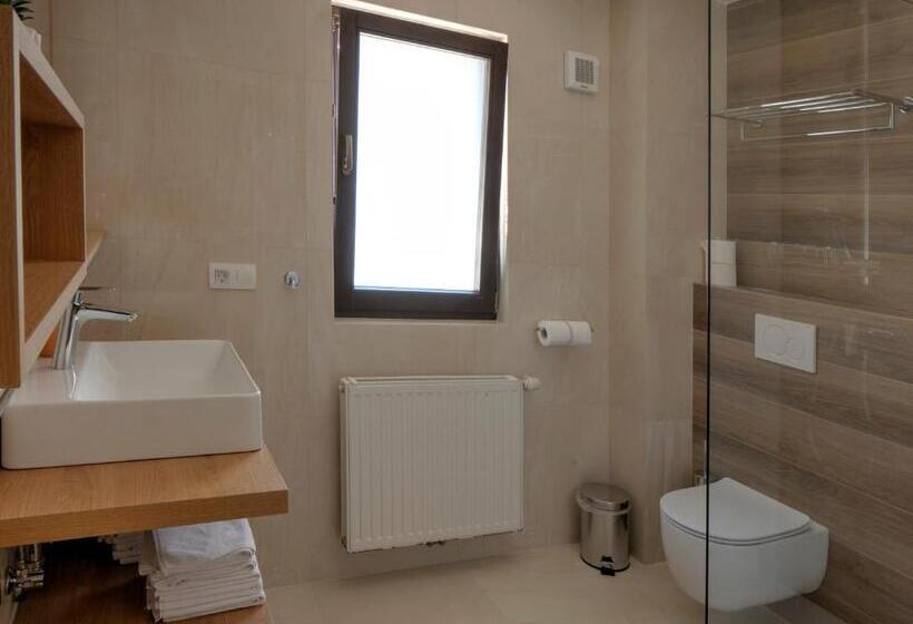 سوئیت با بالکن, Guesthouse Turšič