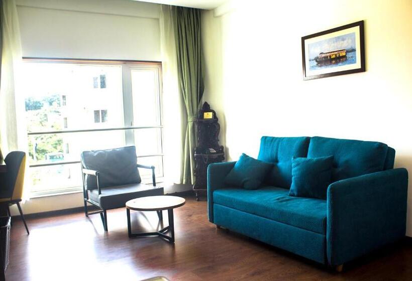 带城市景观的套间, Ceasar Palace Kottayam