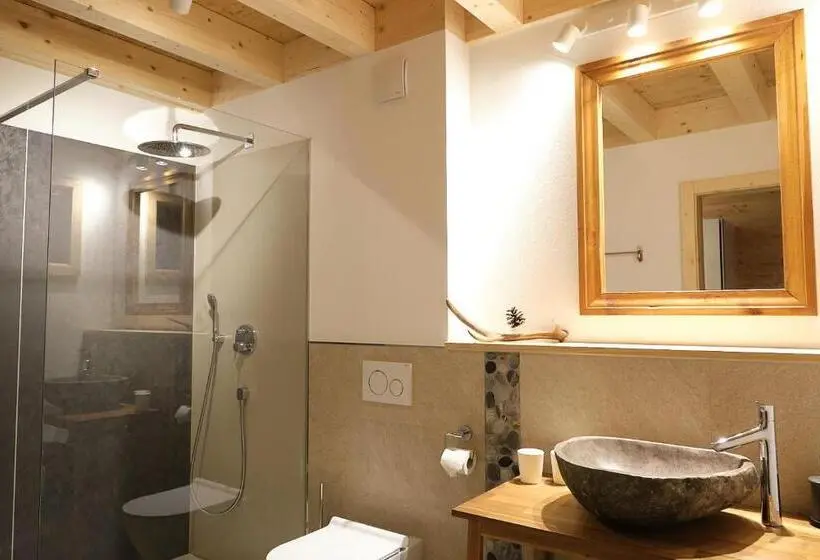 Perhehuone, Chalet Diognysos B&b, Boutique
