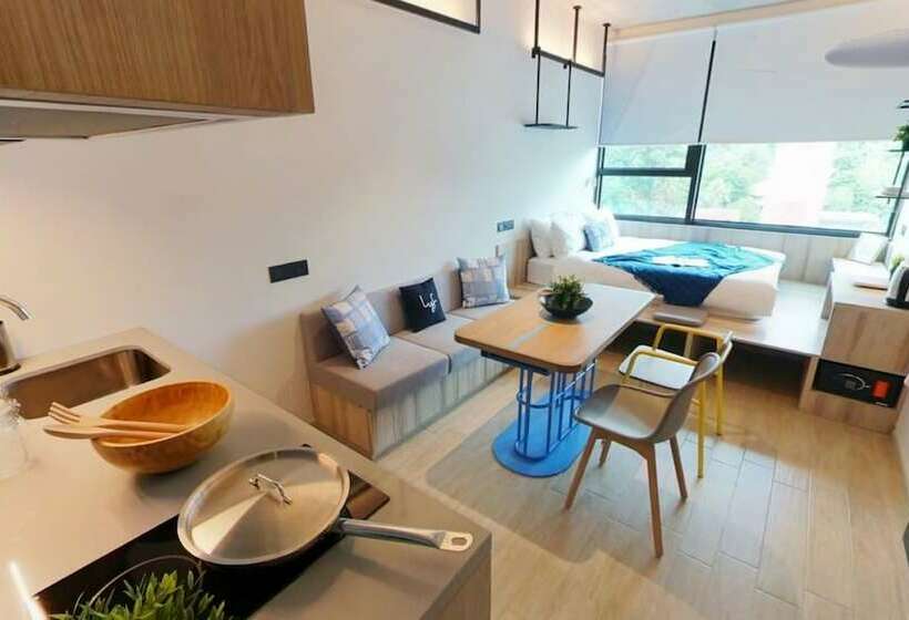 استودیوی استاندارد, Lyf Funan Singapore