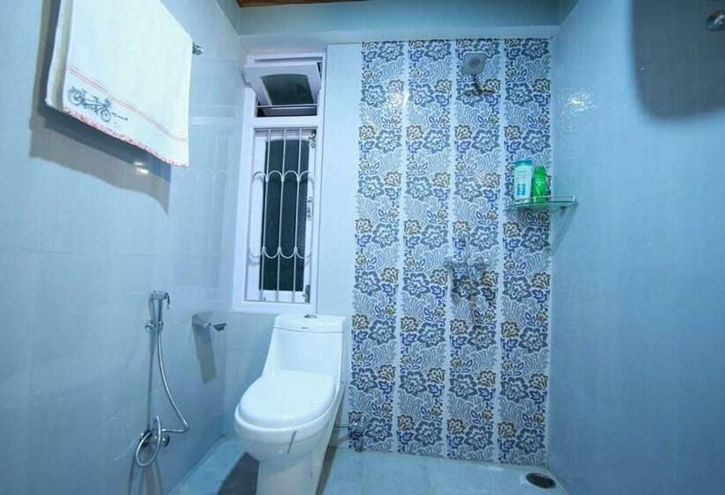 اتاق استاندارد چهار تخته, Vamoose Zimchung