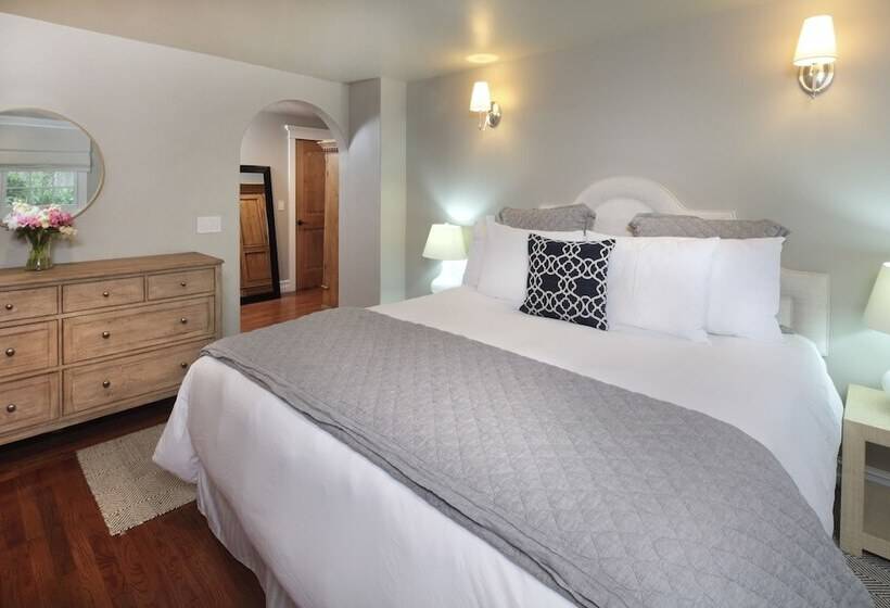 جناح, Calderwood Inn