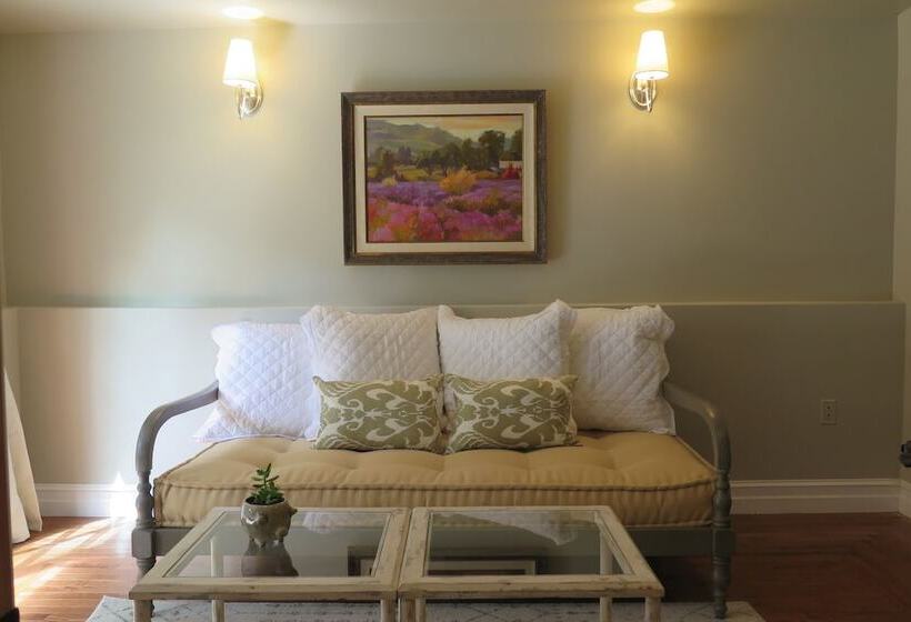 스위트, Calderwood Inn