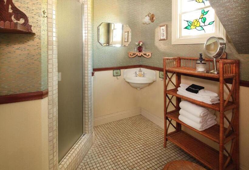 غرفة ديلوكس, Calderwood Inn