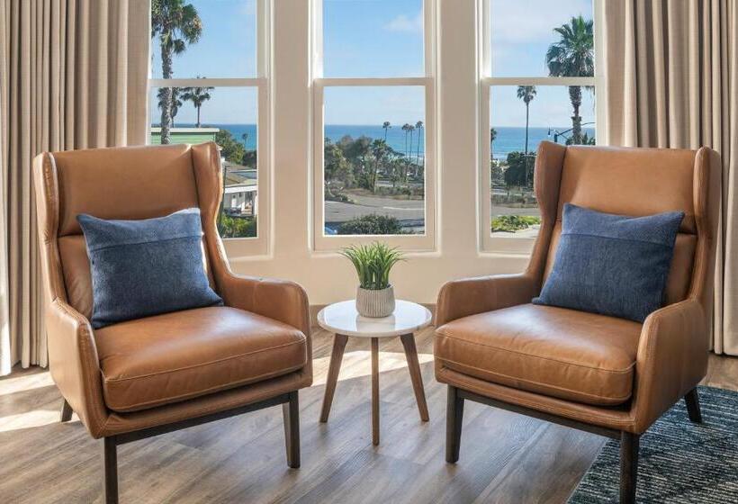 Люкс Кровать Кинг, Cardiff By The Sea Lodge