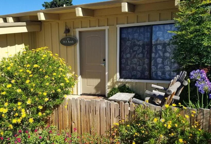 디럭스 룸, Carmel Valley Lodge