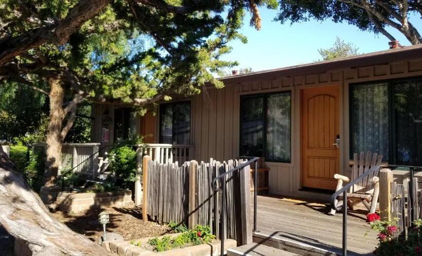 디럭스 스위트 킹 침대, Carmel Valley Lodge