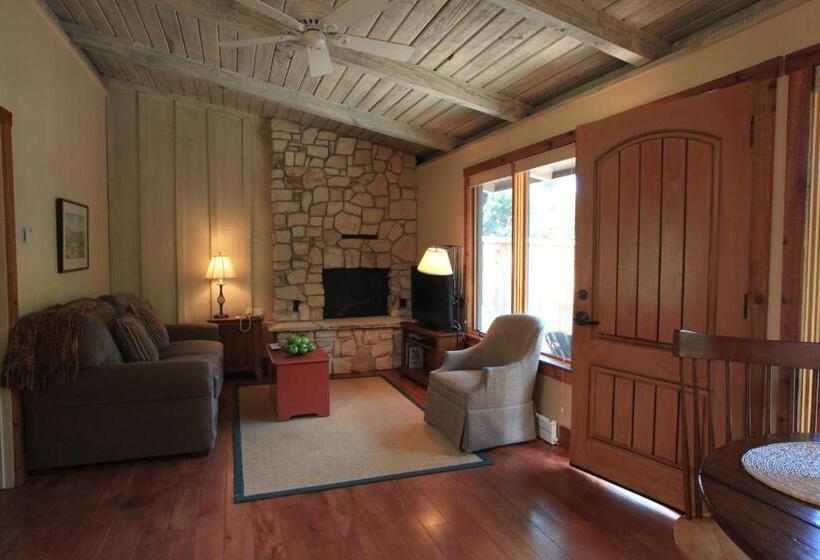 디럭스 스위트 킹 침대, Carmel Valley Lodge