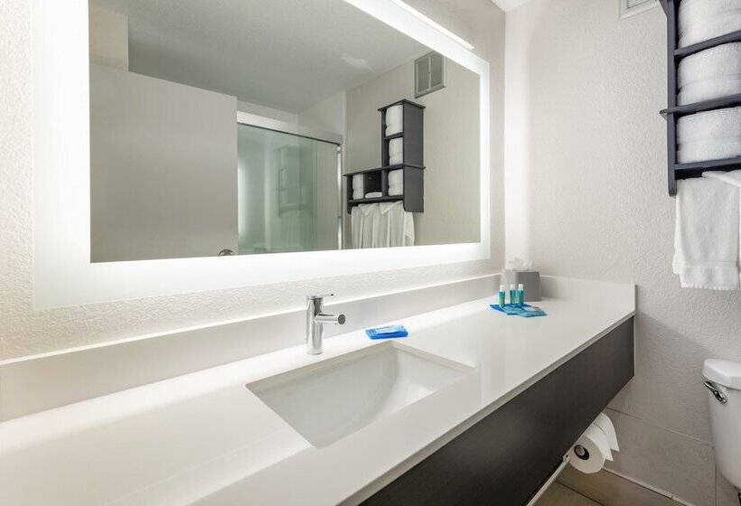 ２ダブルベッドのスタンダードルーム, Holiday Inn Express   Columbus Downtown, An Ihg