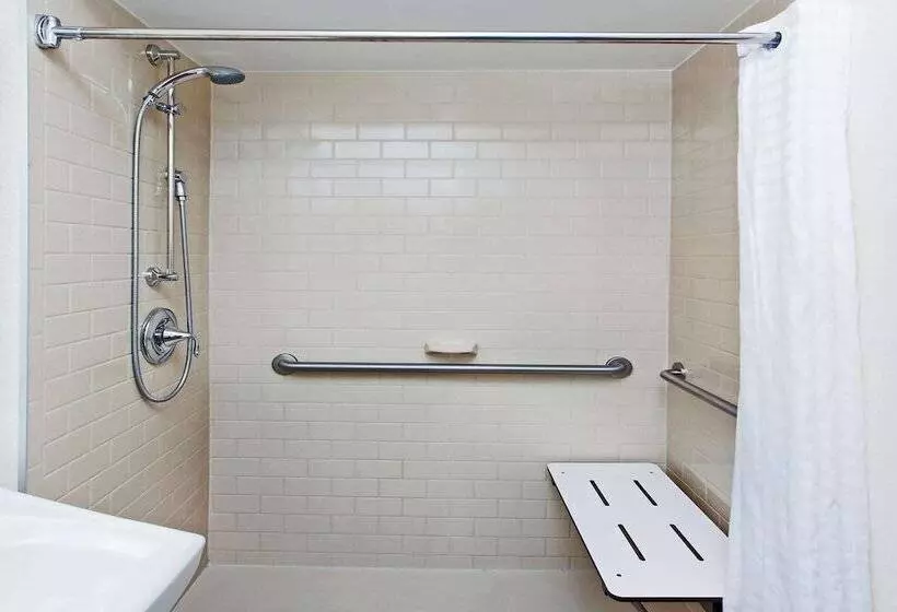 身障者適用スイートルーム, Mainstay Suites Kansas City Overland Park