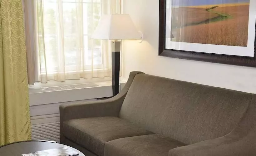 スイート, Mainstay Suites Kansas City Overland Park