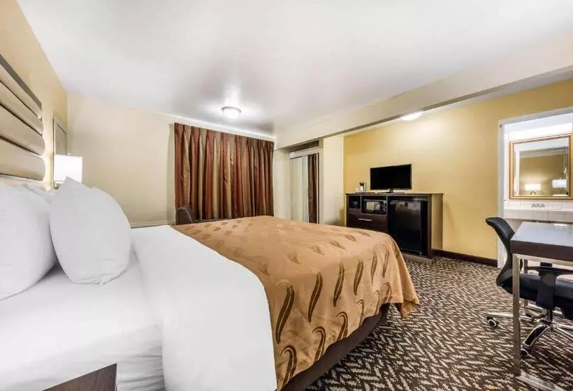 اتاق استاندارد با بالکن, Quality Inn & Suites Capitola By The Sea