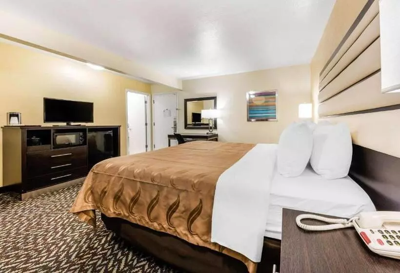 اتاق استاندارد با بالکن, Quality Inn & Suites Capitola By The Sea