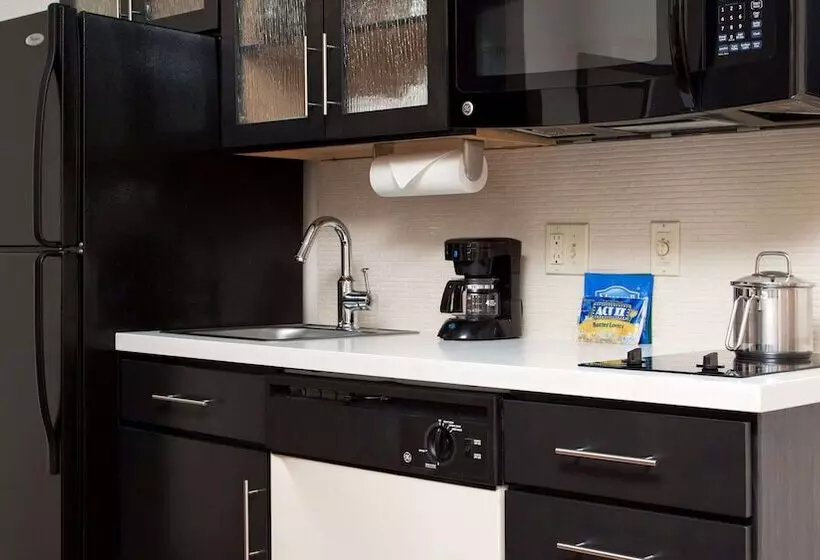سوییت, Sonesta Simply Suites Charlotte University