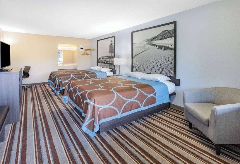 带2个双人床的标准工作室, Super 8 By Wyndham Marysville/port Huron Area