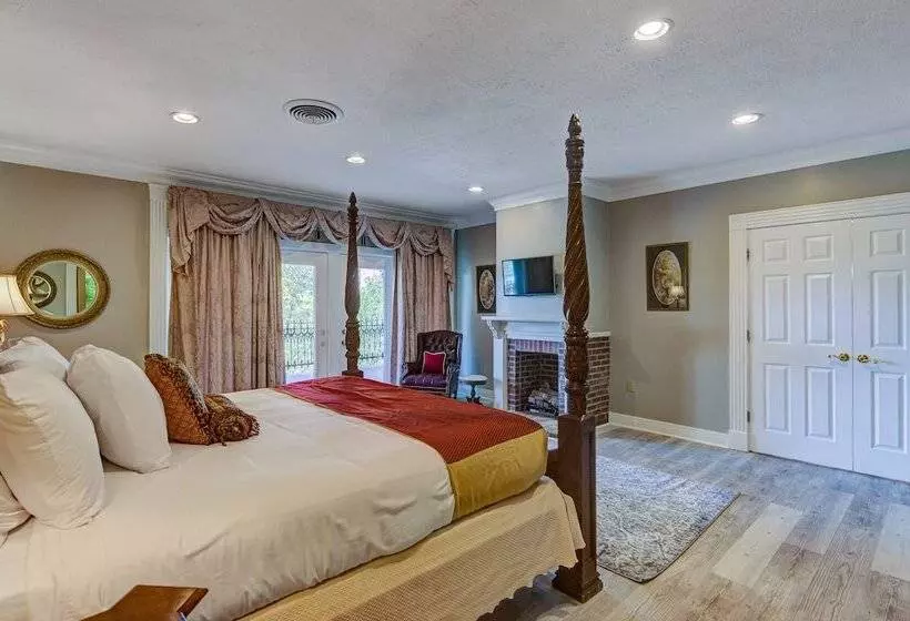 Deluxe Suite, The Inn At Cedar Grove
