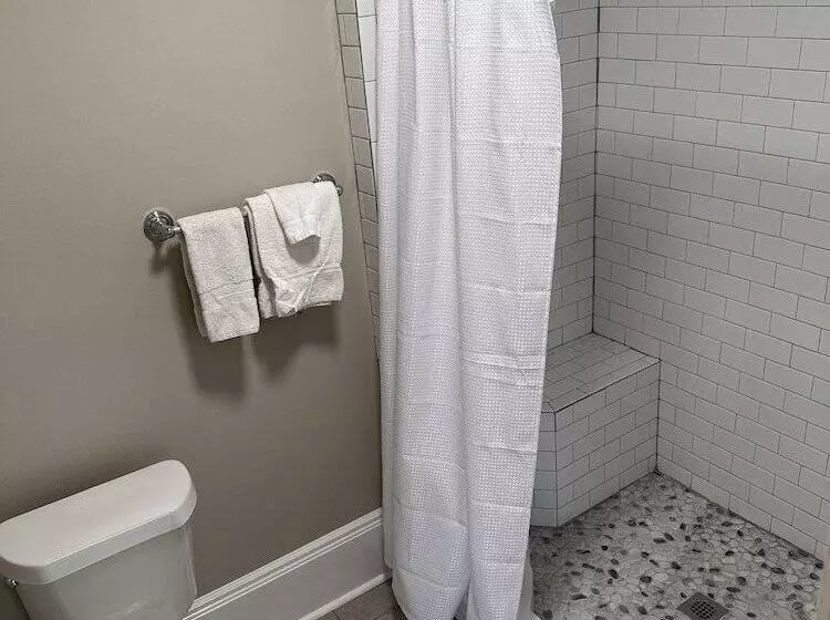 Standard Room, The Inn At Cedar Grove
