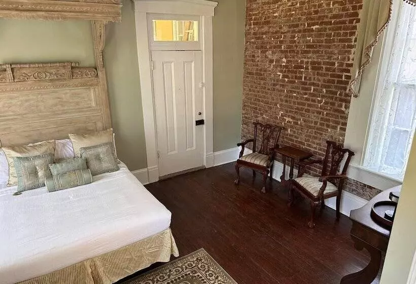 Standard Room, The Inn At Cedar Grove