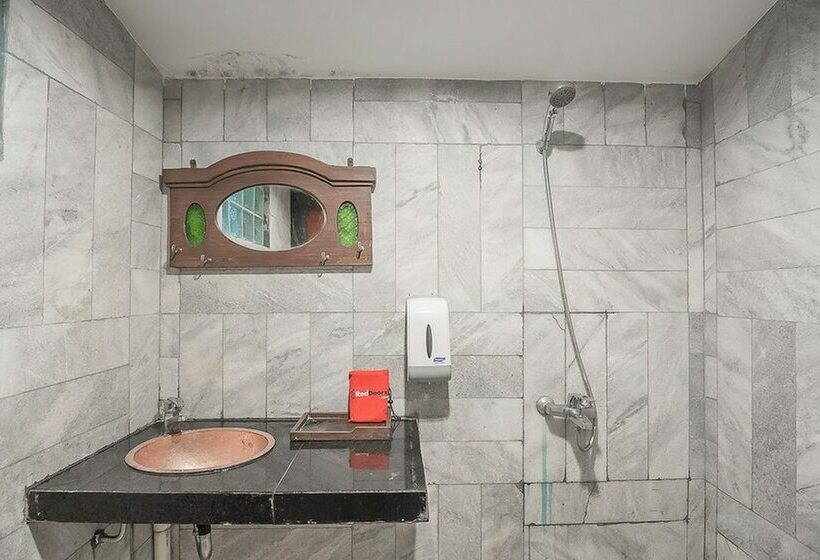 Camera Standard, Reddoorz Resort @ Lembang 2