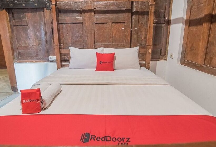 Camera Economy, Reddoorz Resort @ Lembang 2