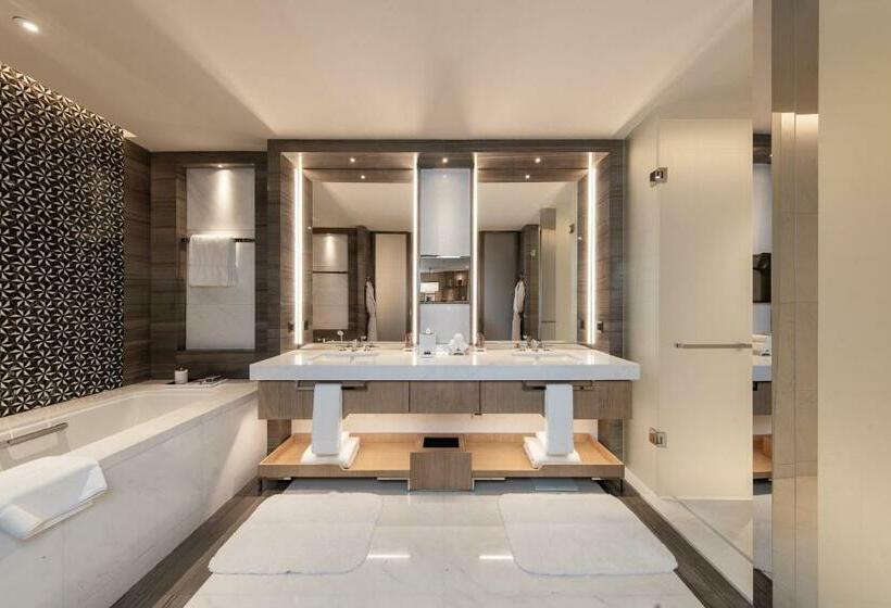 غرفة كلوب, The Ritzcarlton, Xi An