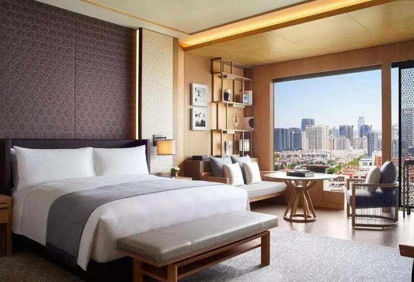キングサイズベッドのスタンダードルーム, The Ritzcarlton, Xi An