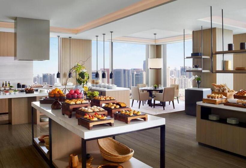 Номер Клуб Кровать Кинг, The Ritzcarlton, Xi An