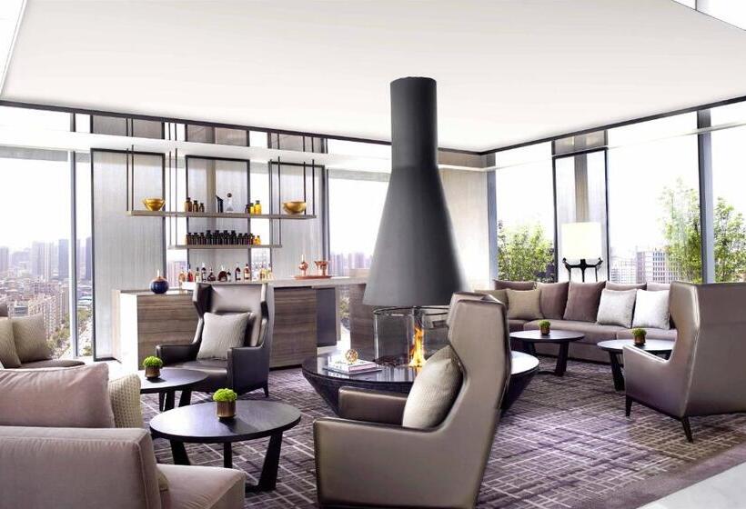 Номер Клуб Кровать Кинг, The Ritzcarlton, Xi An