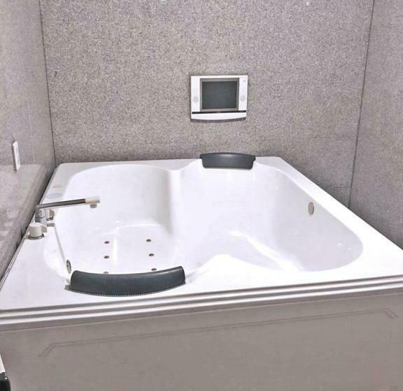 غرفة قياسية, Pal Anesso Nakatsu