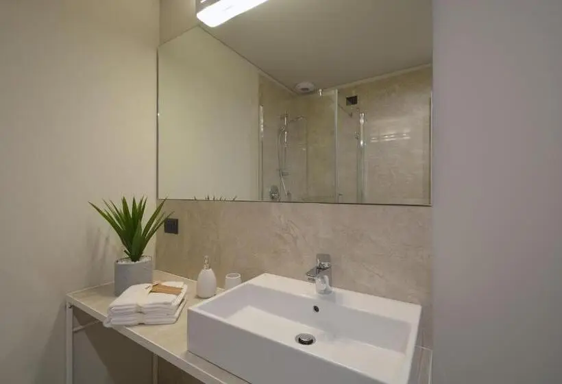 استودیوی لوکس, Atmosfera Apartments & Suites