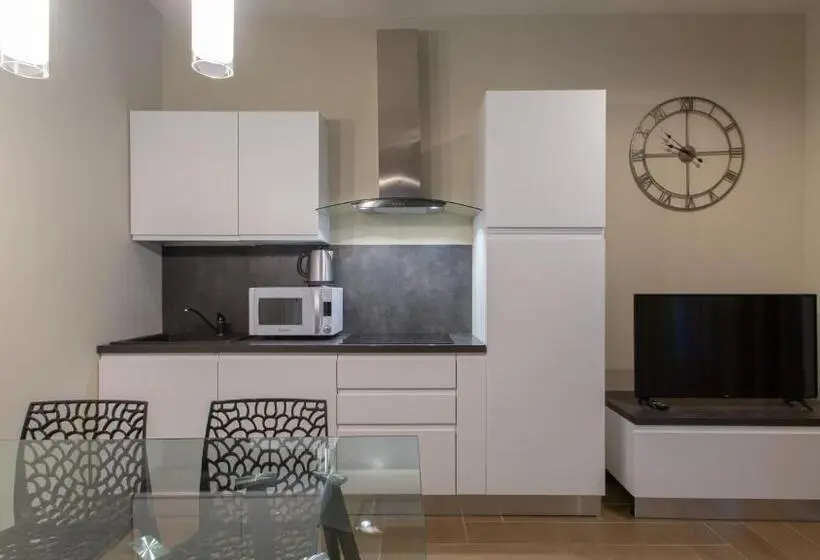 استودیوی لوکس, Atmosfera Apartments & Suites