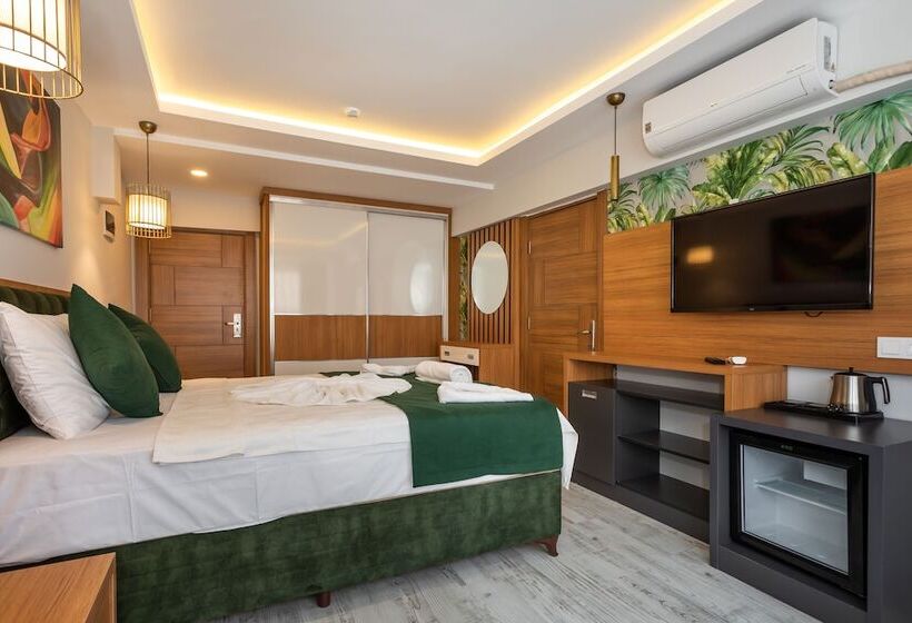 家庭间, Mogons Exclusive