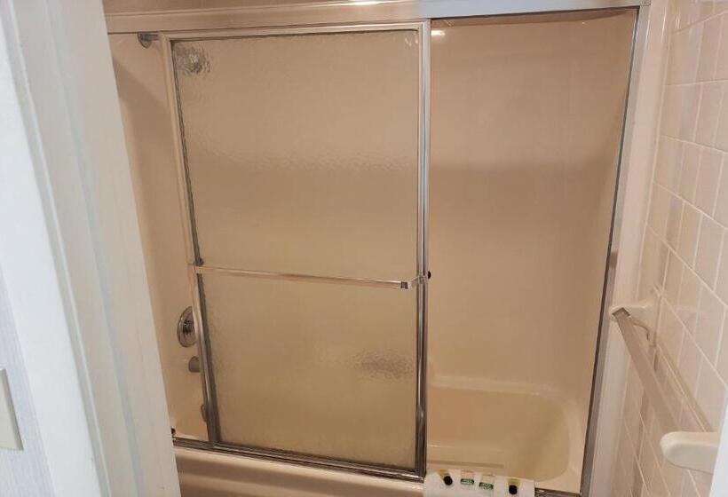 スタンダードルーム, OYO Hotel Whitely City Hwy 27 KY