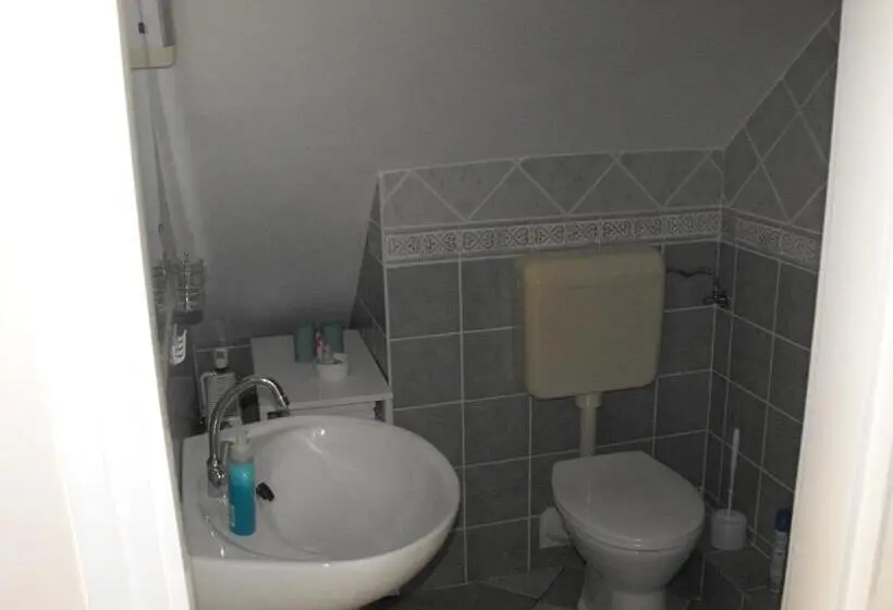 ファミリールーム, Ezüsthíd Apartman